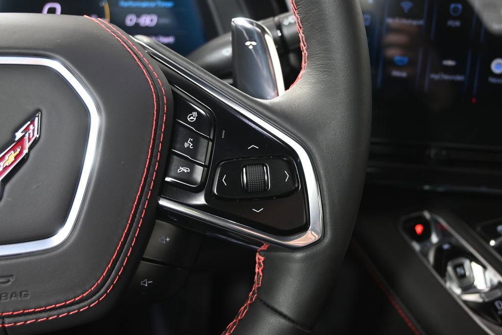 Used 2024 Chevrolet Corvette Stingray Premium Conv RWD image 38