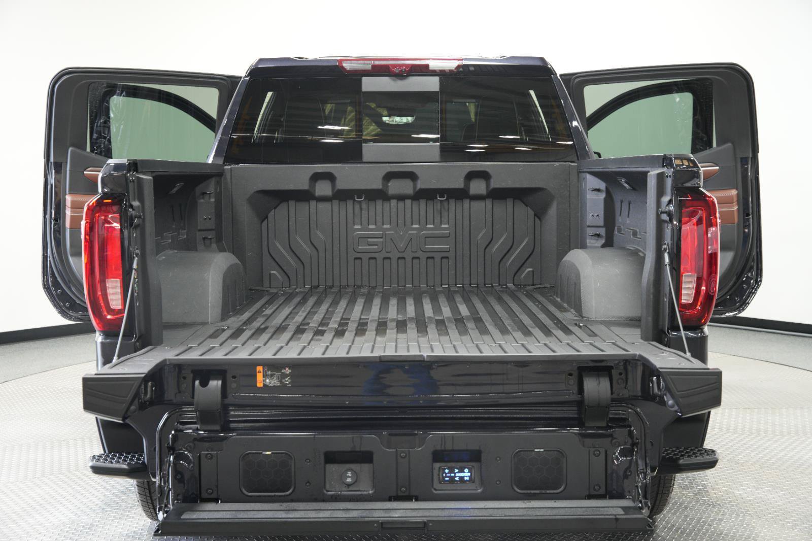Used 2026 GMC Sierra 1500 Denali Ultimate AWD/4WD image 14