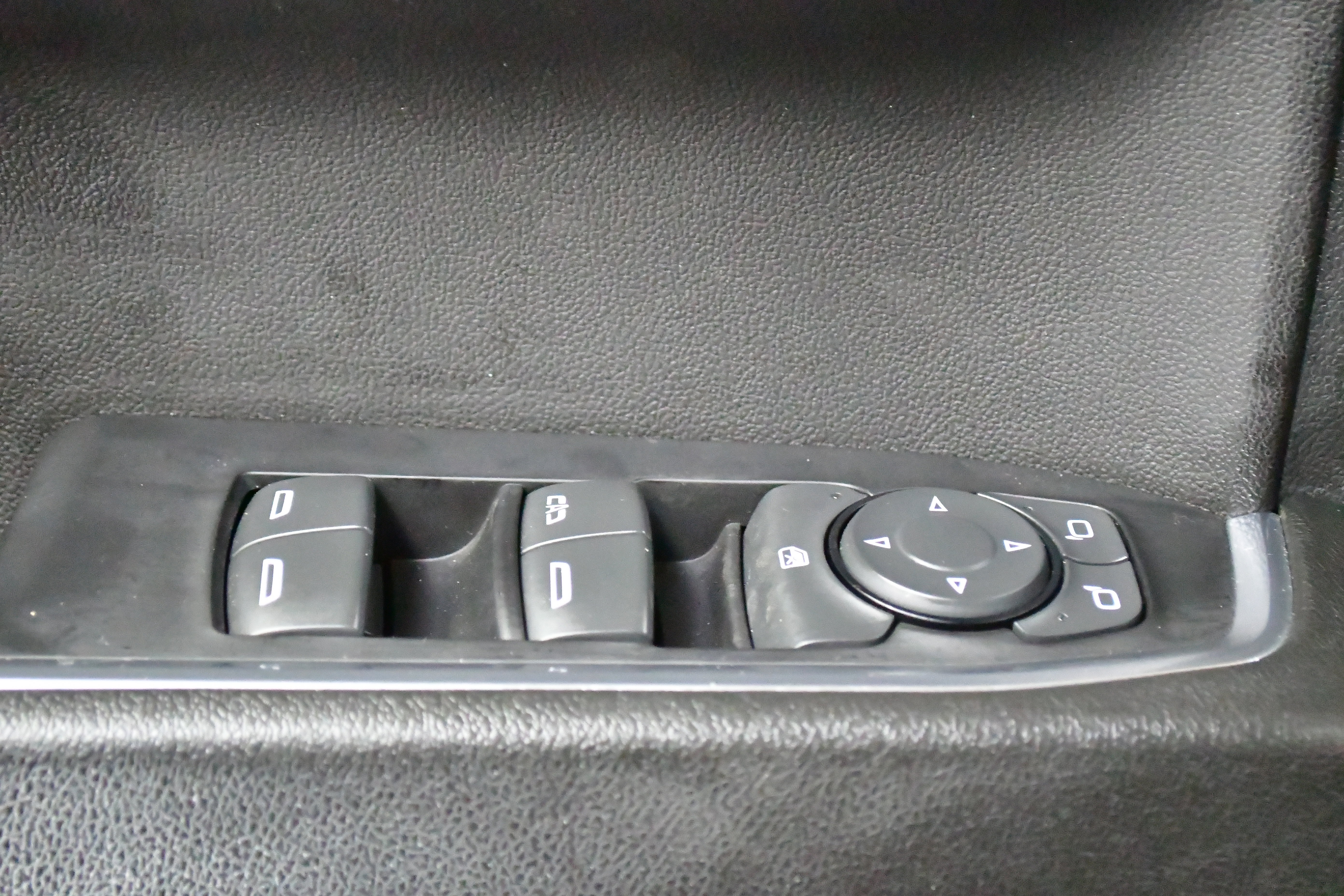 Used 2023 Chevrolet Silverado 1500 LT image 30