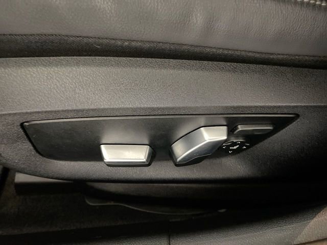 Used 2021 BMW 530i xDrive w/ Premium Package image 25