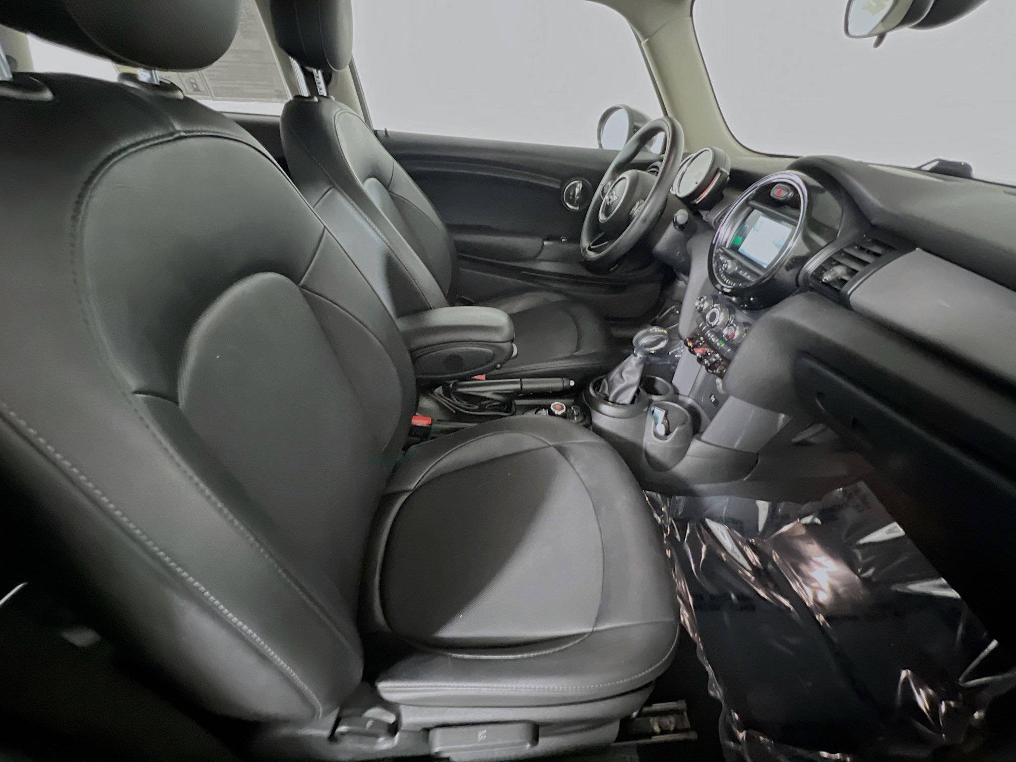 Used 2019 MINI Cooper 2-Door Hardtop FWD image 31
