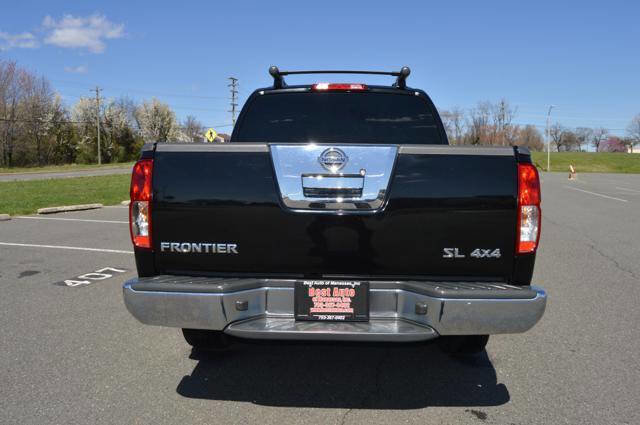 Used 2012 Nissan Frontier SL w/ Moonroof Pkg image 8