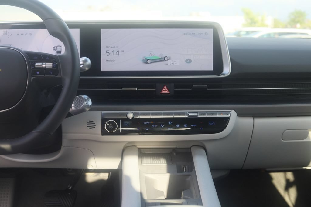 Used 2025 Hyundai Ioniq 6 SEL AWD/4WD image 10