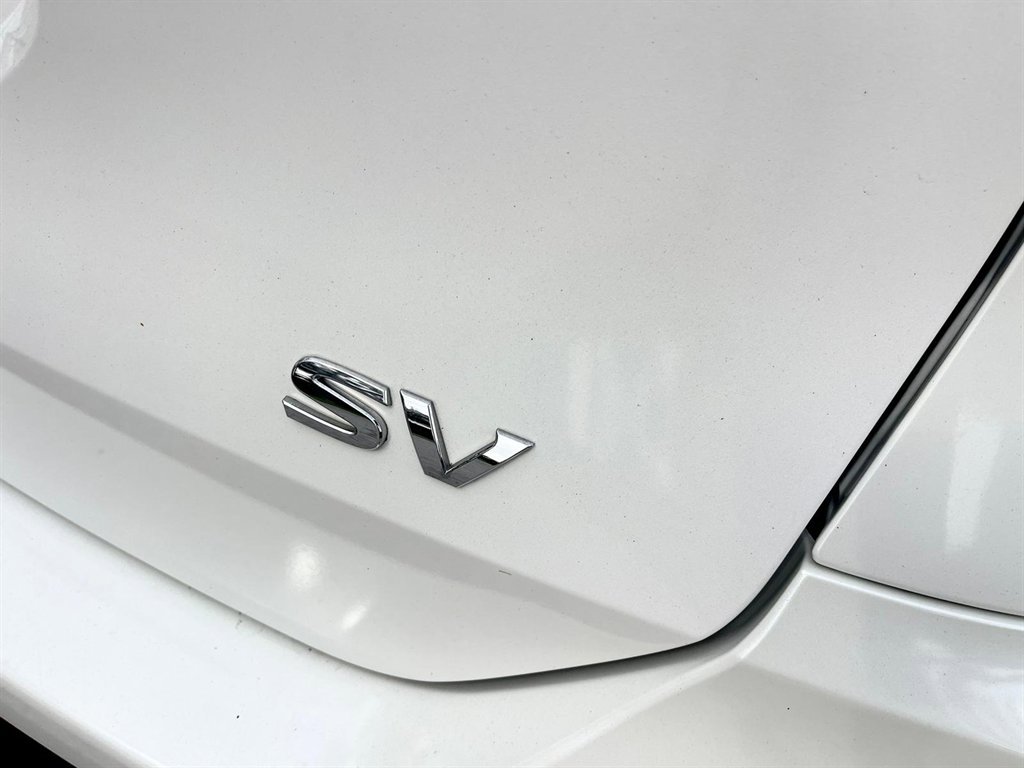 Used 2017 Nissan Rogue SV w/ SV Premium Package image 9