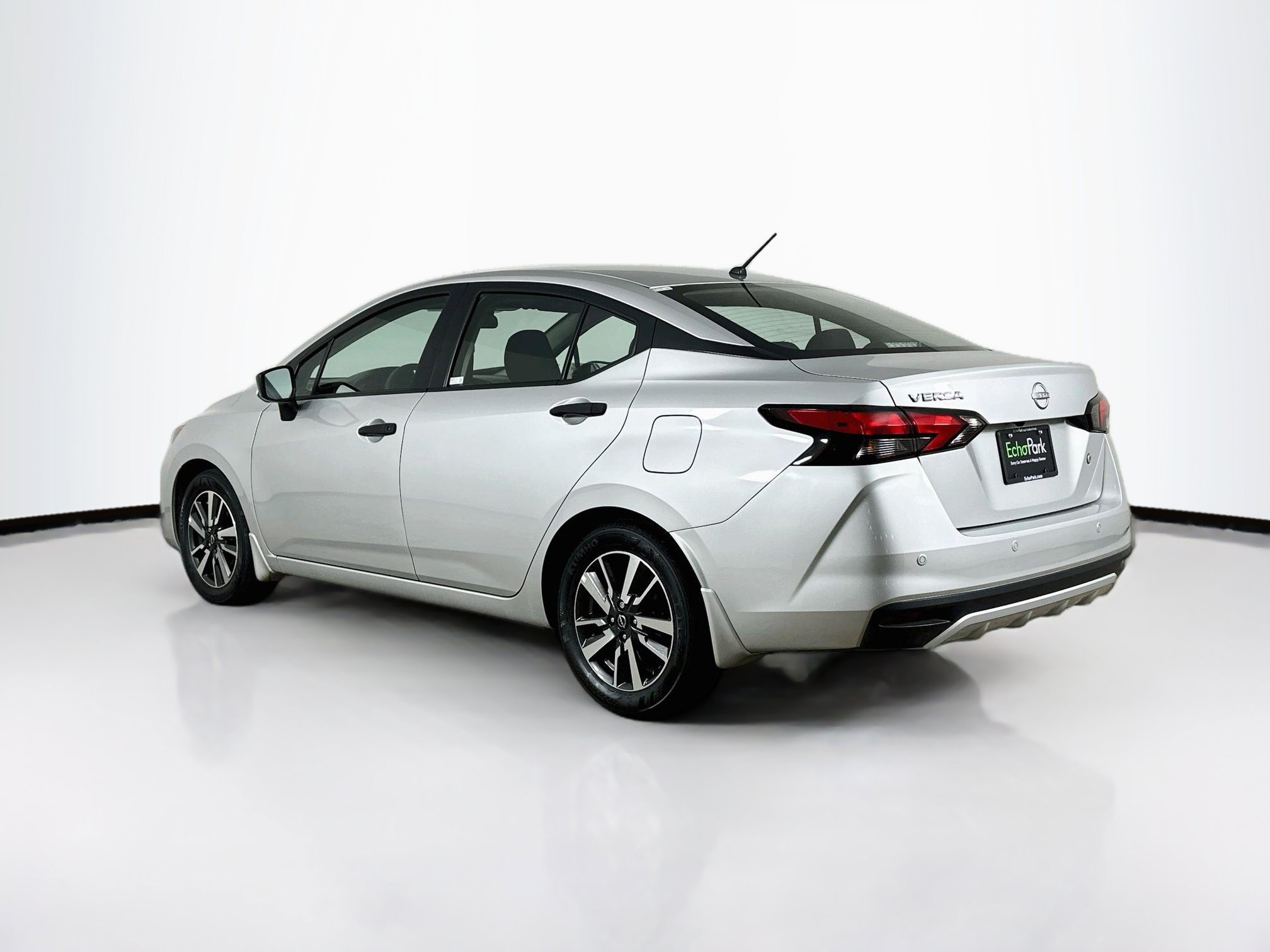 Used 2025 Nissan Versa S w/ S Plus Package FWD image 5