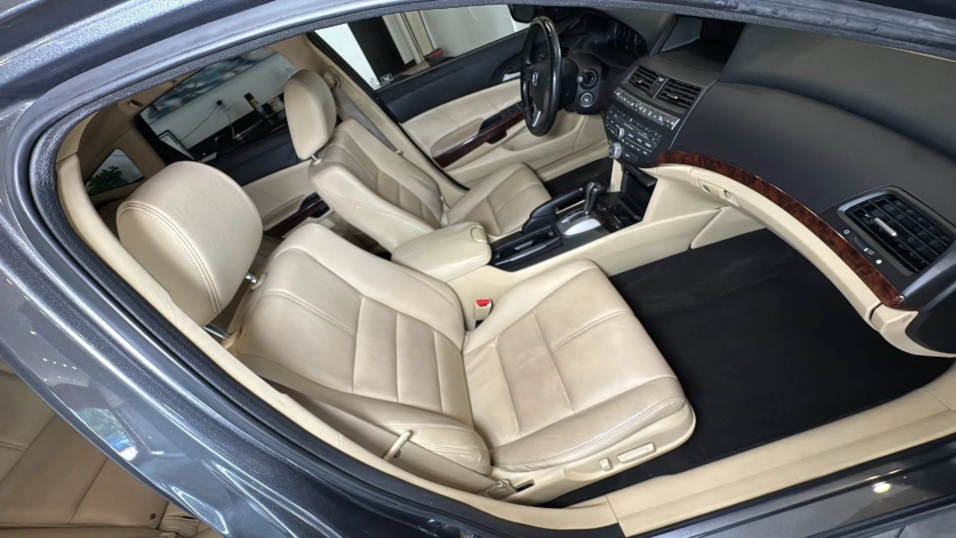 Used 2010 Honda Crosstour EX-L image 23
