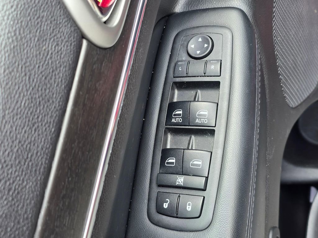 Used 2018 Jeep Grand Cherokee Limited AWD/4WD image 15