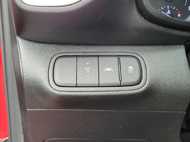 Used 2022 Hyundai Venue SE FWD image 11