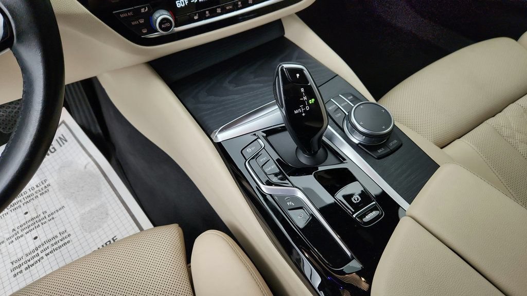 Used 2021 BMW 540i w/ Premium Package RWD image 16