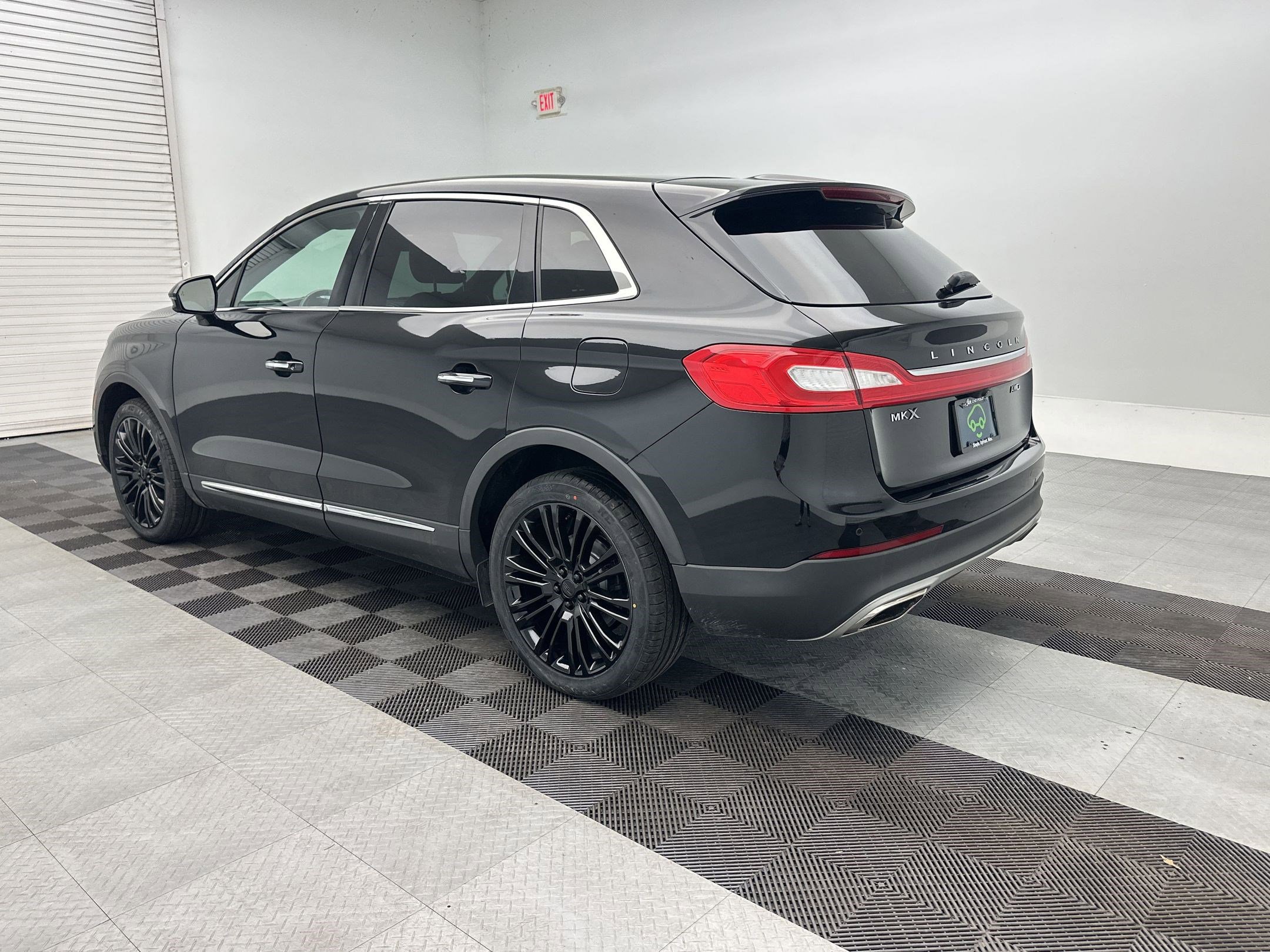 Used 2018 Lincoln MKX Reserve w/ Lincoln MKX Climate Package AWD/4WD image 3