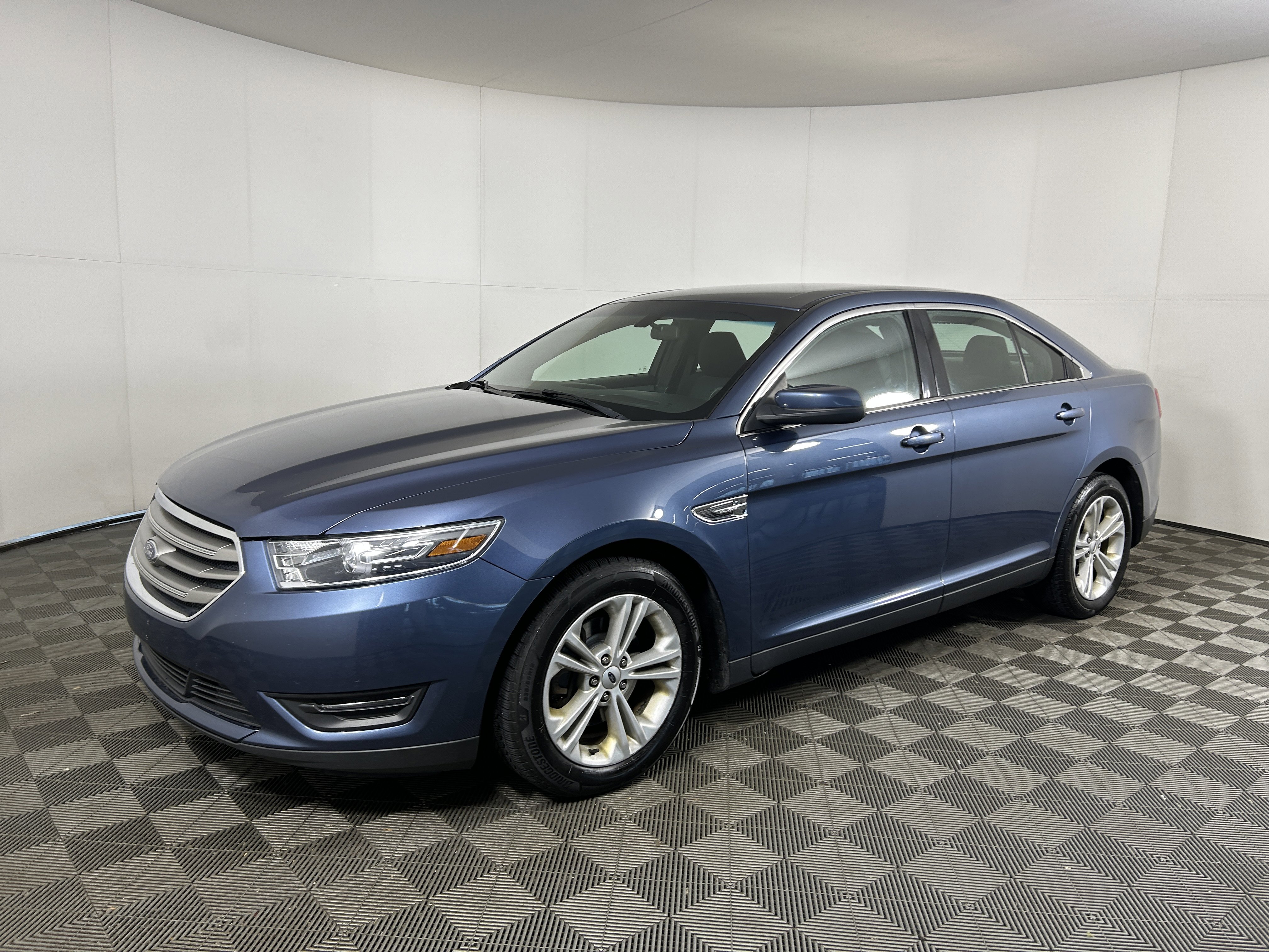 Used 2019 Ford Taurus SEL