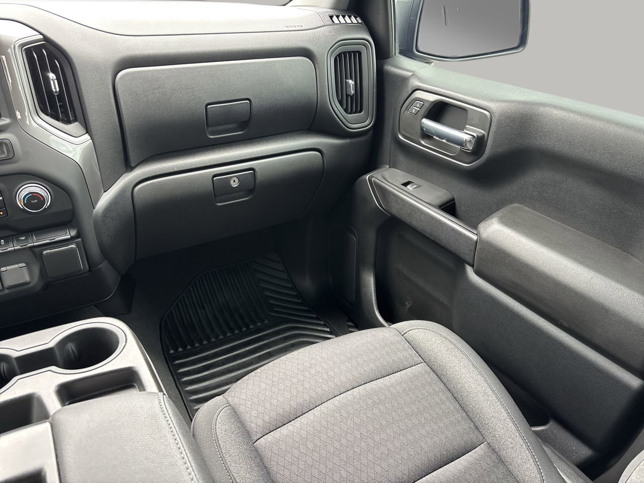 Used 2022 Chevrolet Silverado 1500 Custom image 14