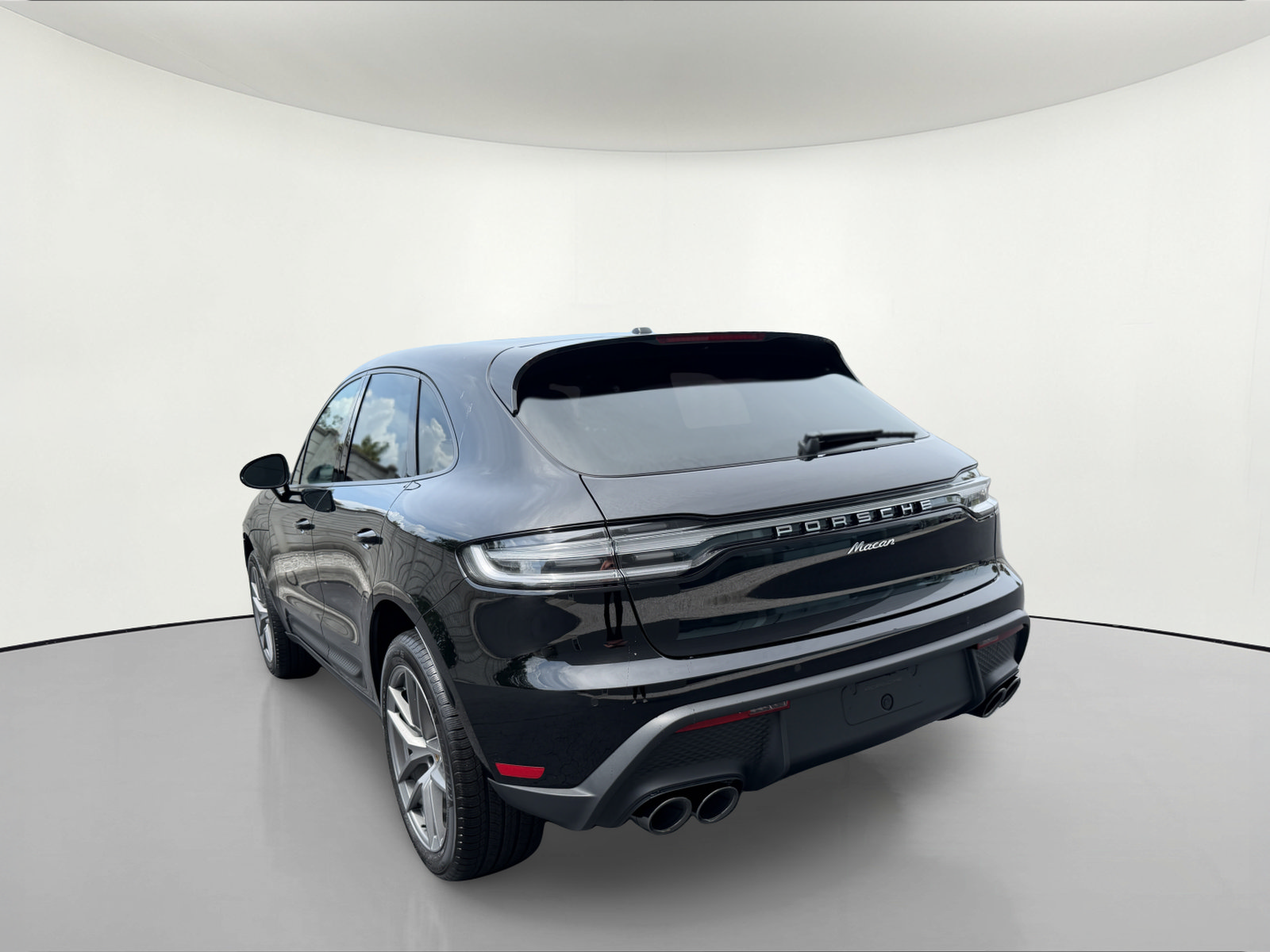 New 2026 Porsche Macan AWD/4WD image 2