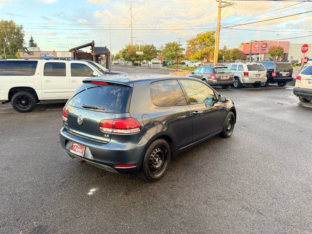 Used 2010 Volkswagen Golf 2-Door image 7