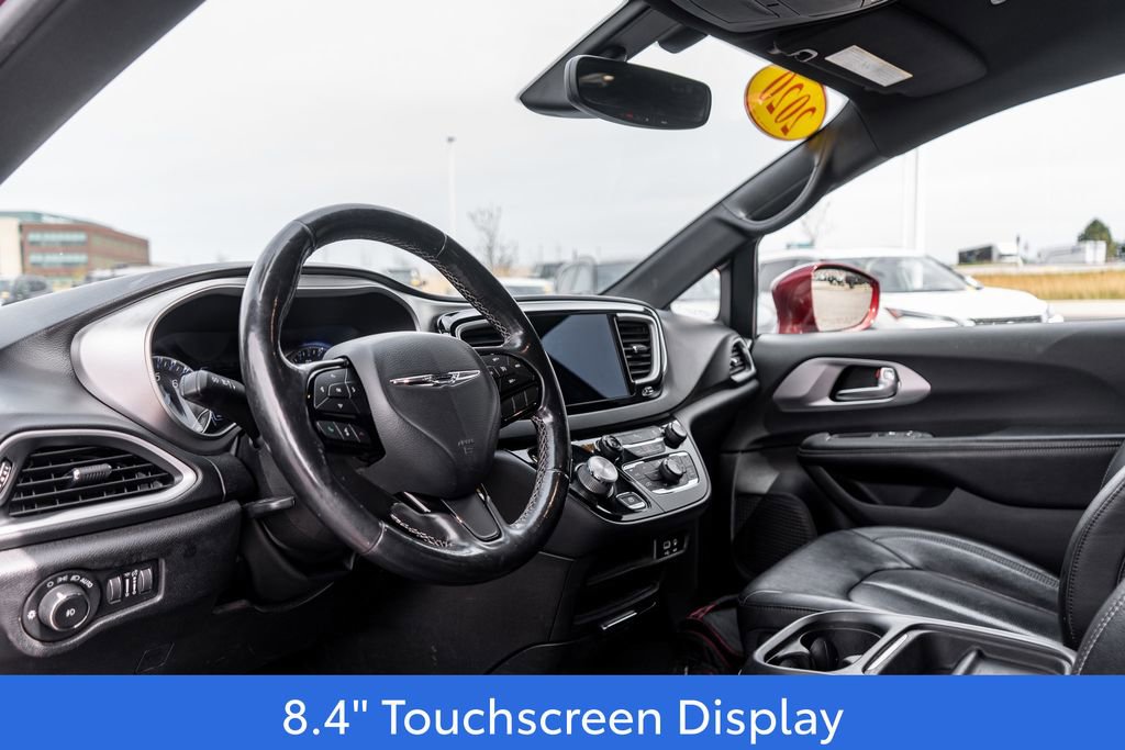 Used 2020 Chrysler Pacifica Touring-L w/ Premium Audio Group AWD/4WD image 20