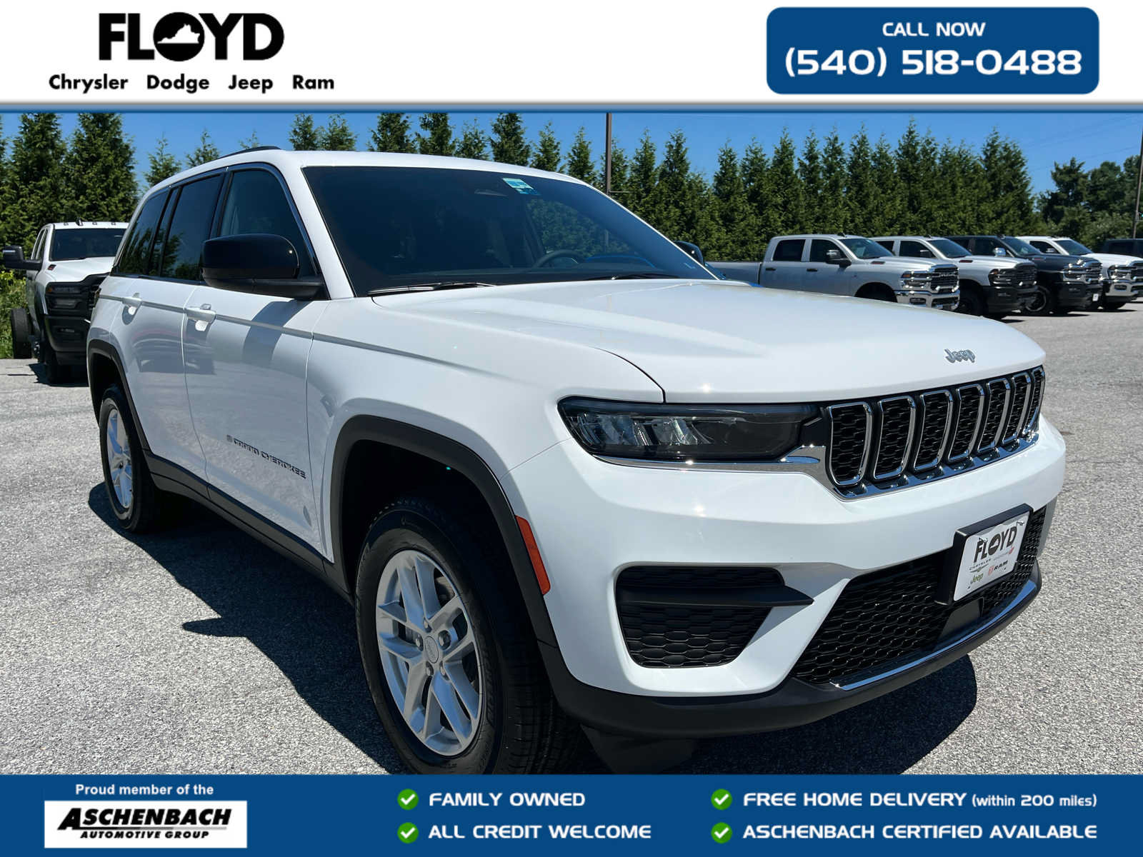 New 2026 Jeep Grand Cherokee Laredo AWD/4WD image 1