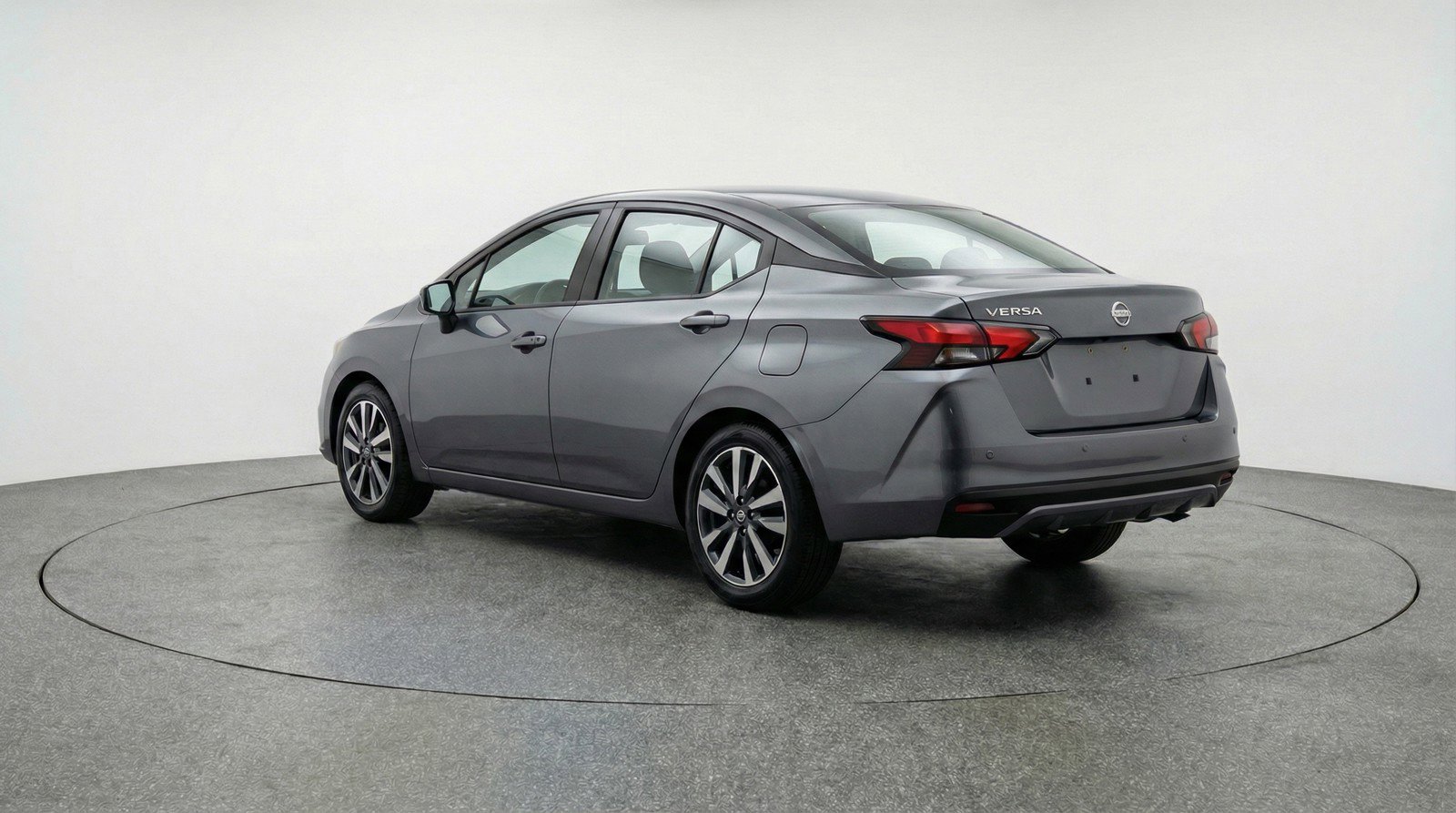 Used 2025 Nissan Versa SV image 6