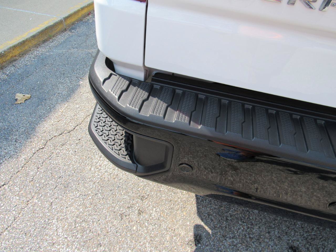 Used 2025 Chevrolet Silverado 1500 ZR2 w/ Technology Package AWD/4WD image 14