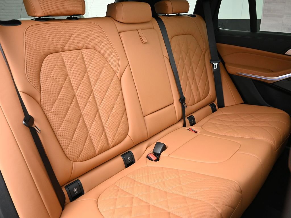 New 2026 BMW X5 xDrive50e AWD/4WD image 32