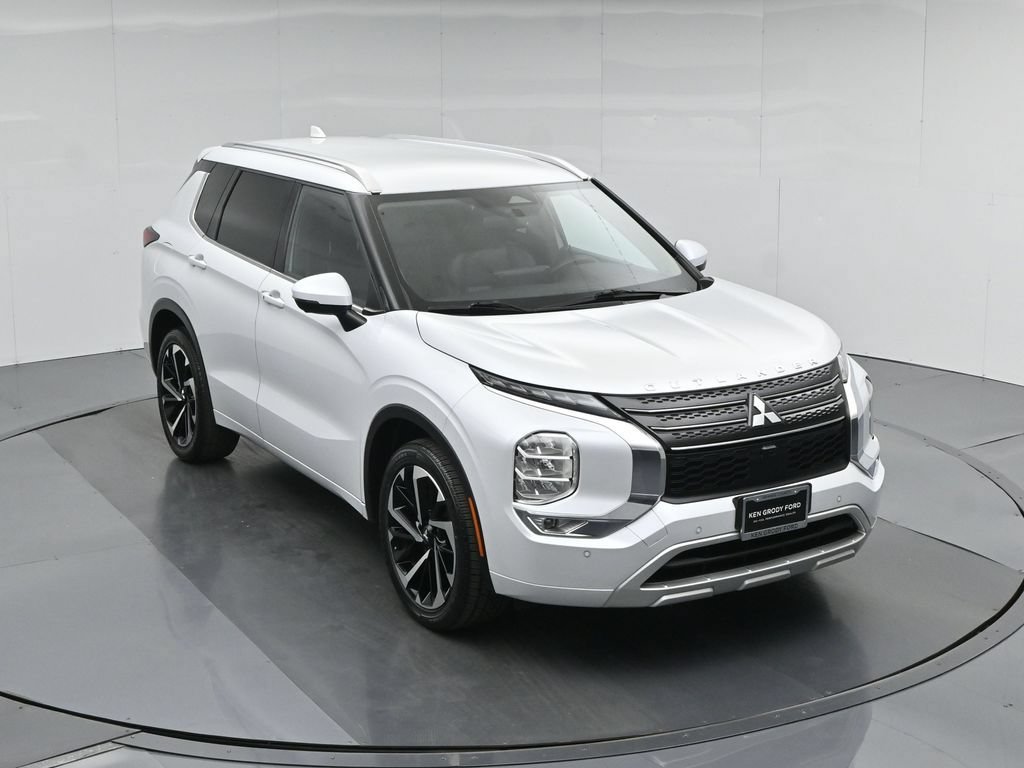 Used 2024 Mitsubishi Outlander SEL FWD image 36