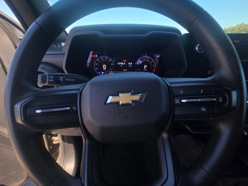 Used 2024 Chevrolet Colorado W/T RWD image 27