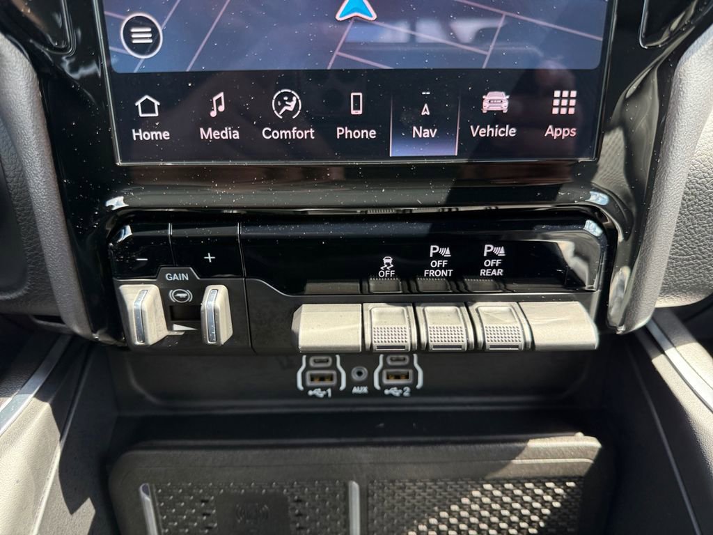 Used 2025 RAM 1500 Big Horn AWD/4WD image 18