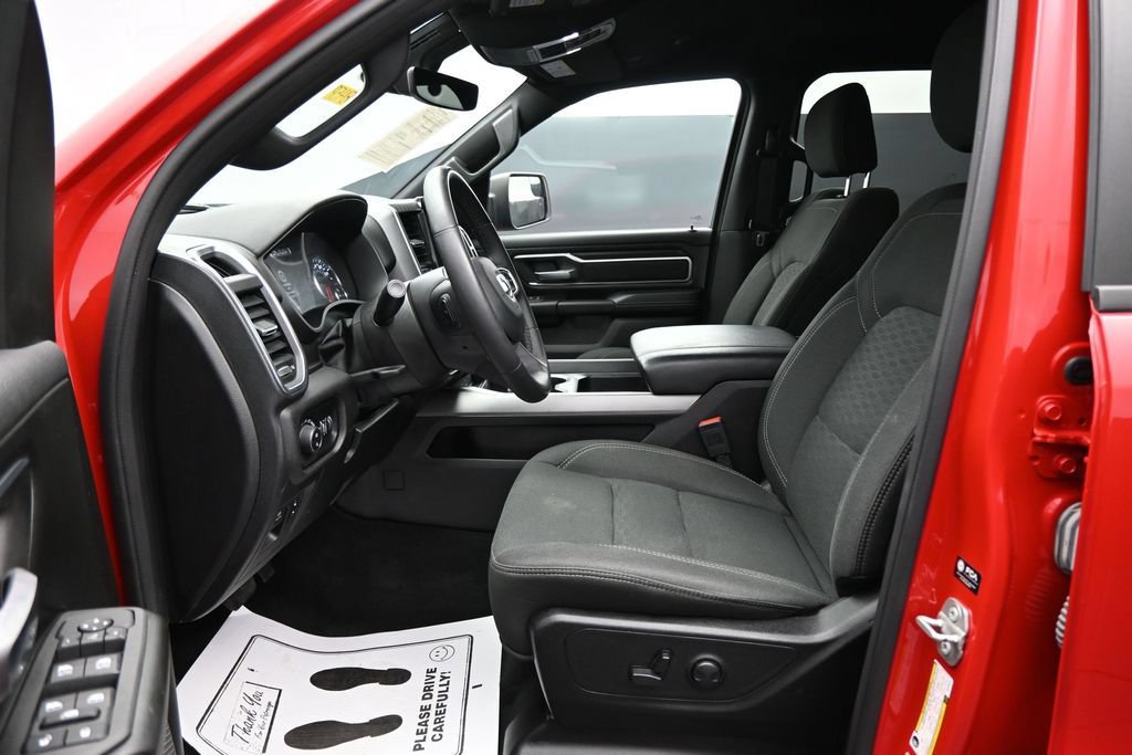 Used 2025 RAM 1500 Big Horn AWD/4WD image 9