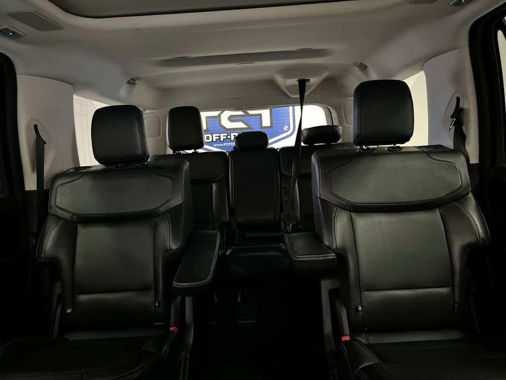 Used 2025 Ford Expedition Max Platinum w/ Driver's Package AWD/4WD image 23