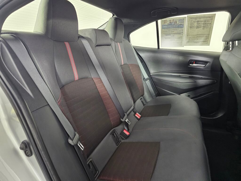 Used 2025 Toyota Corolla SE w/ SE Premium Package image 36