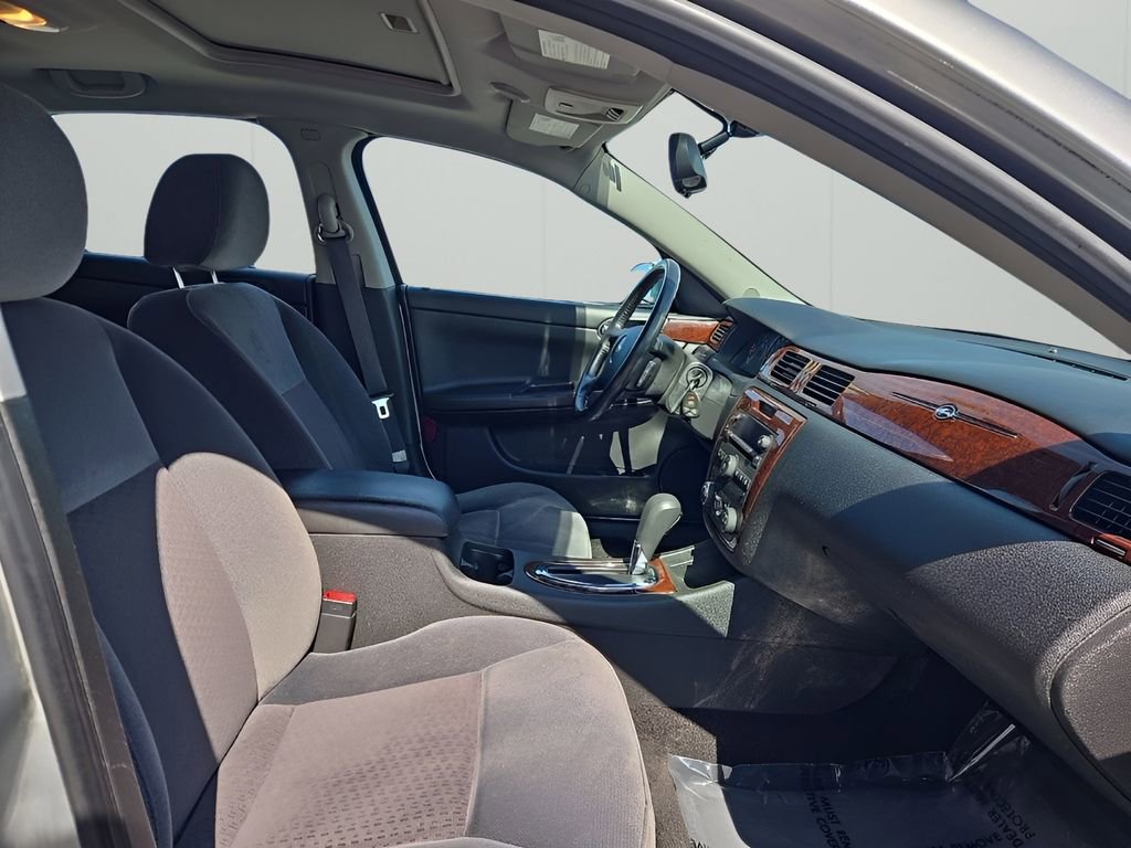 Used 2011 Chevrolet Impala LT image 19