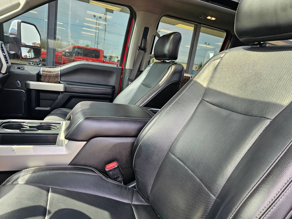Used 2017 Ford F250 Lariat w/ Lariat Ultimate Package AWD/4WD image 18