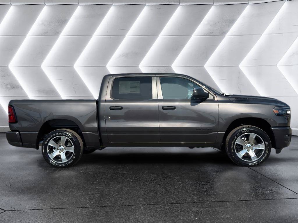 New 2026 RAM 1500 Express AWD/4WD image 9