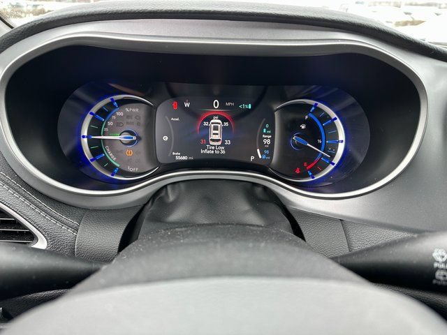 Used 2024 Chrysler Pacifica Limited FWD image 25