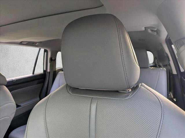 Used 2021 Toyota Highlander Limited FWD image 14