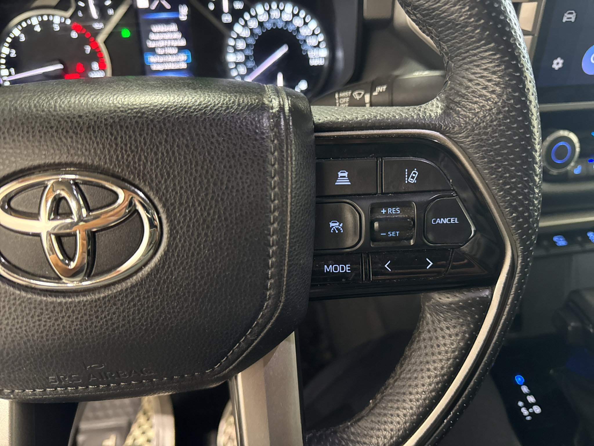 Used 2023 Toyota Tundra Limited w/ TRD Off-Road Package AWD/4WD image 28