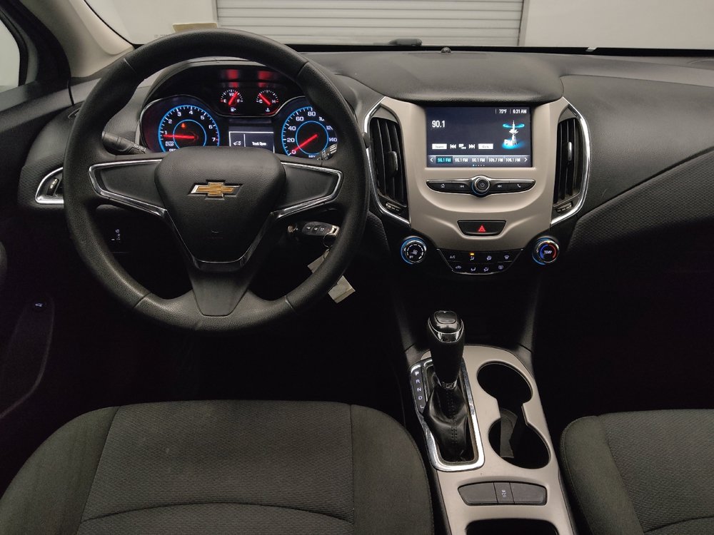 Used 2018 Chevrolet Cruze LS FWD image 22
