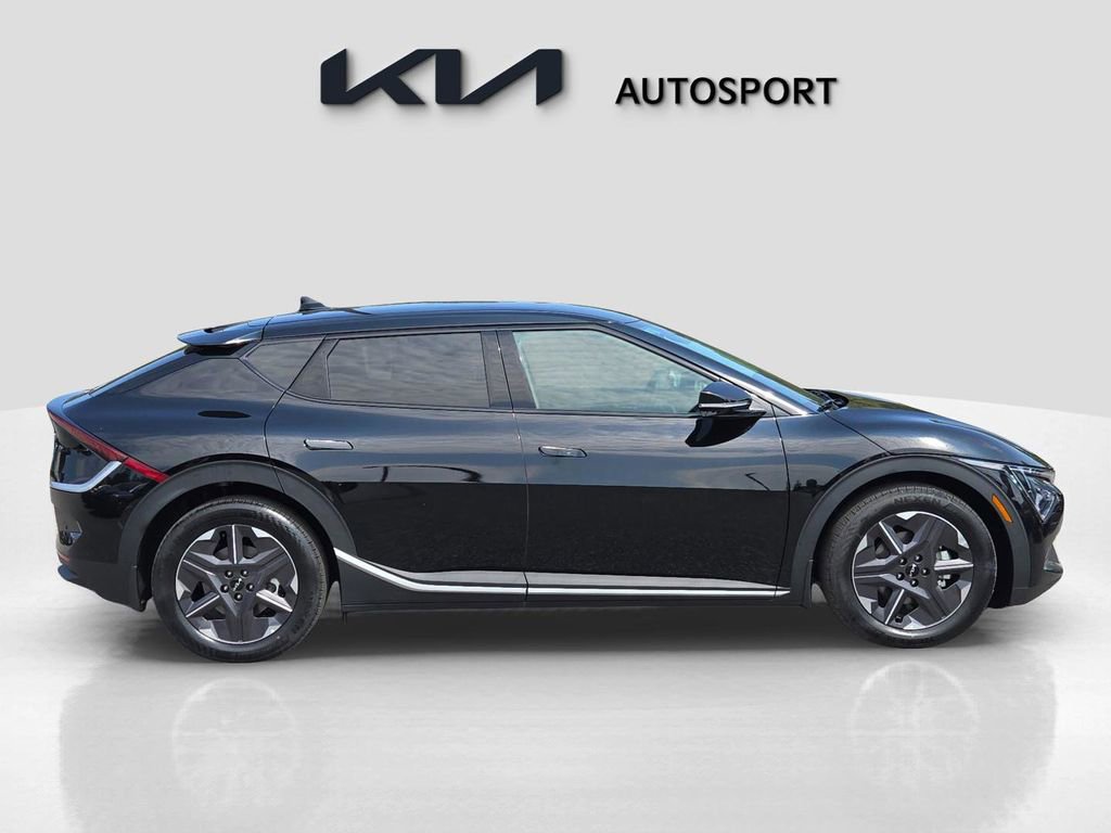 New 2025 Kia EV6 Light image 4
