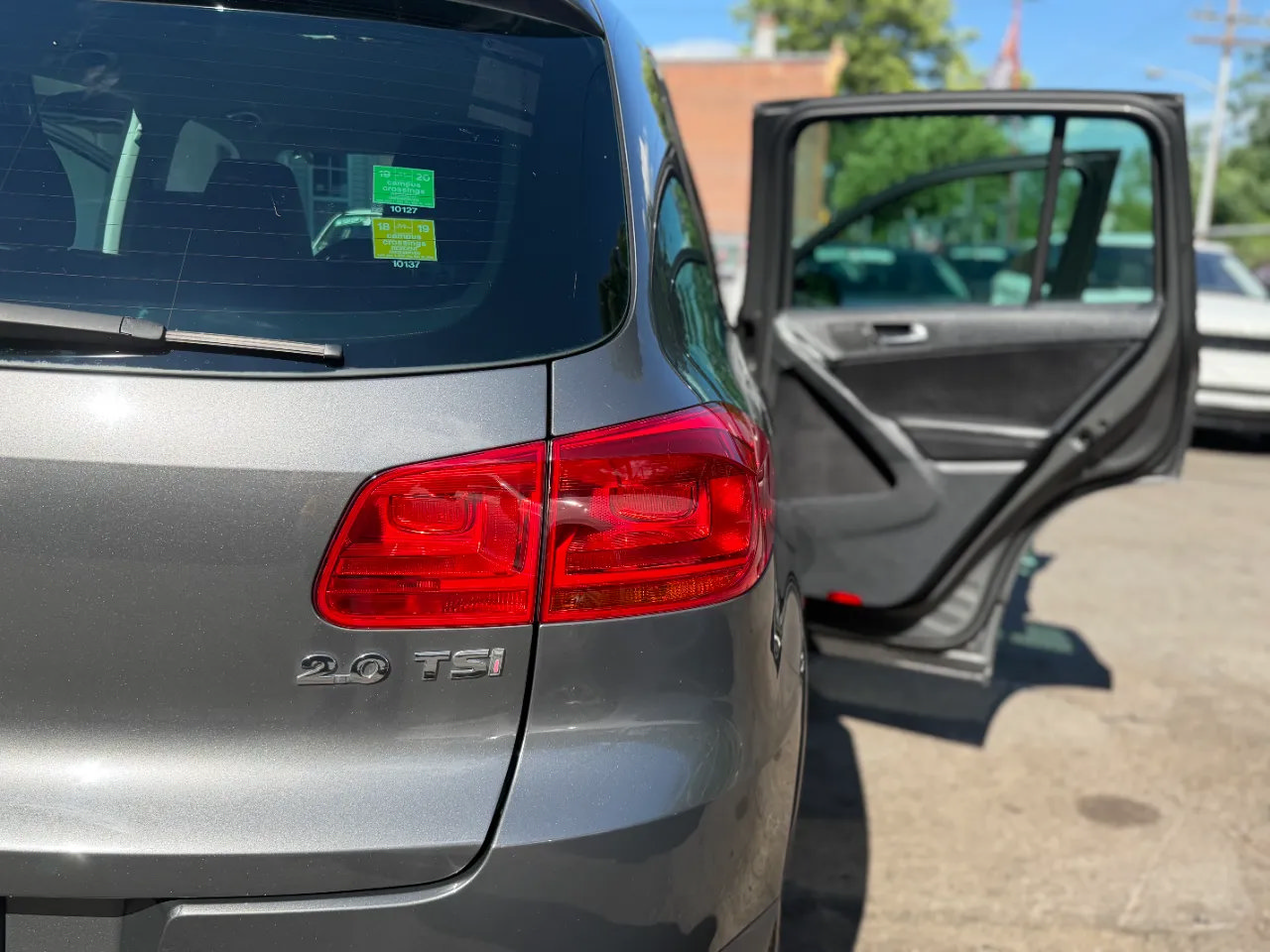 Used 2012 Volkswagen Tiguan LE FWD image 46
