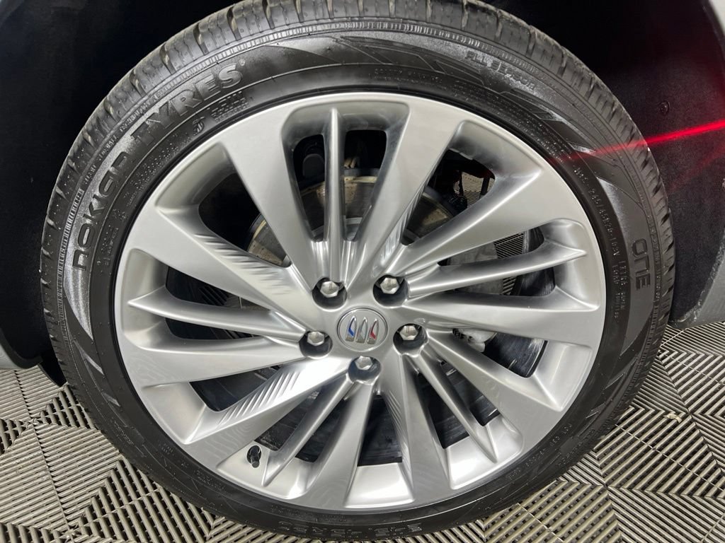 Used 2024 Buick Envision Avenir AWD/4WD image 33