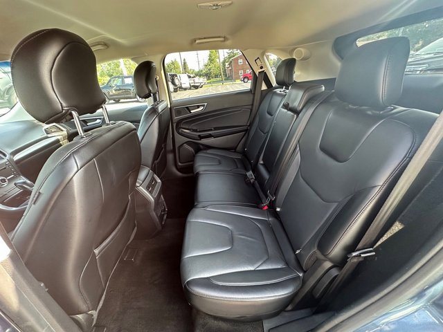 Used 2018 Ford Edge Titanium image 16