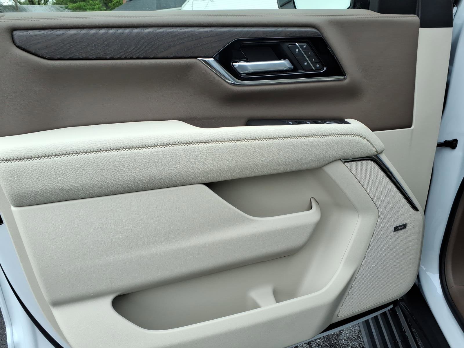 New 2026 GMC Yukon Denali AWD/4WD image 8