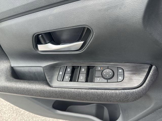 Used 2025 Nissan Kicks SV FWD image 26