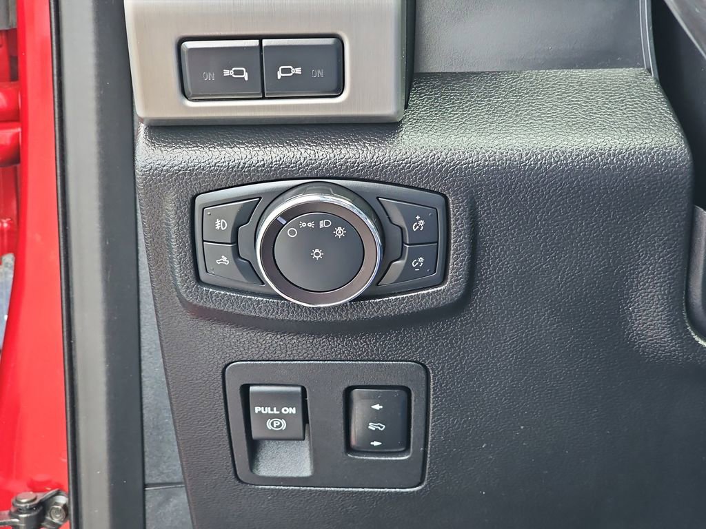 Used 2019 Ford F150 Platinum w/ Equipment Group 701A Luxury AWD/4WD image 34