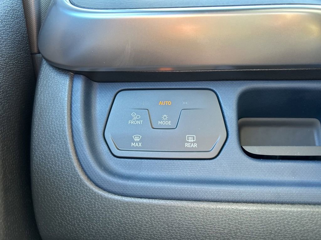 New 2025 Volkswagen ID. Buzz Pro S Plus image 24