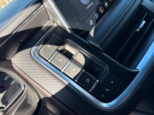 Used 2021 Chevrolet Suburban RST w/ Luxury Package image 24