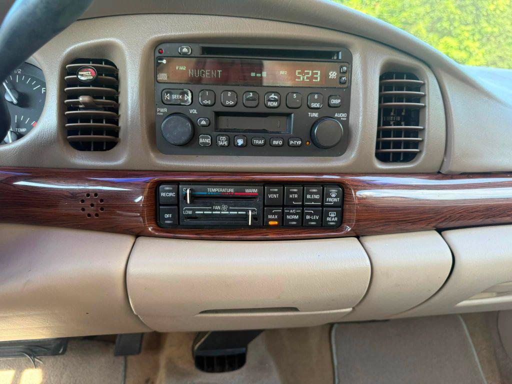 Used 2004 Buick Le Sabre Custom FWD image 14
