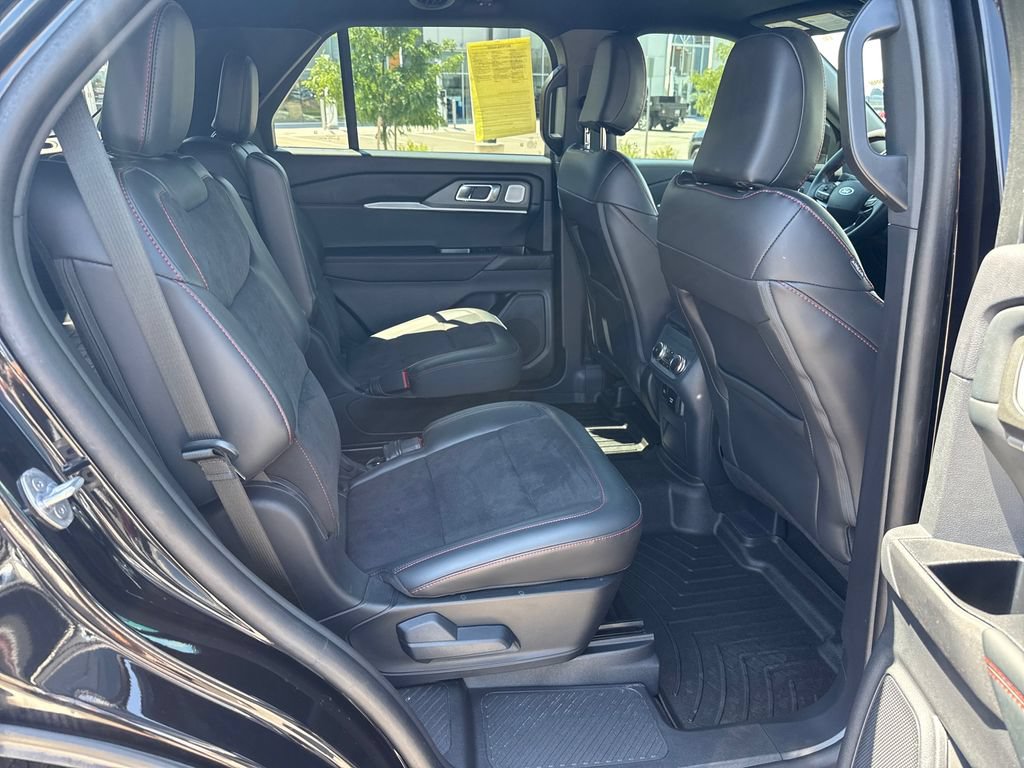 Used 2025 Ford Explorer ST w/ Sun And Sound Package AWD/4WD image 29