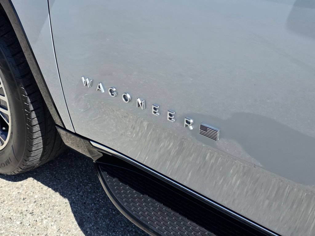 Certified 2024 Jeep Wagoneer L Series II RWD image 12