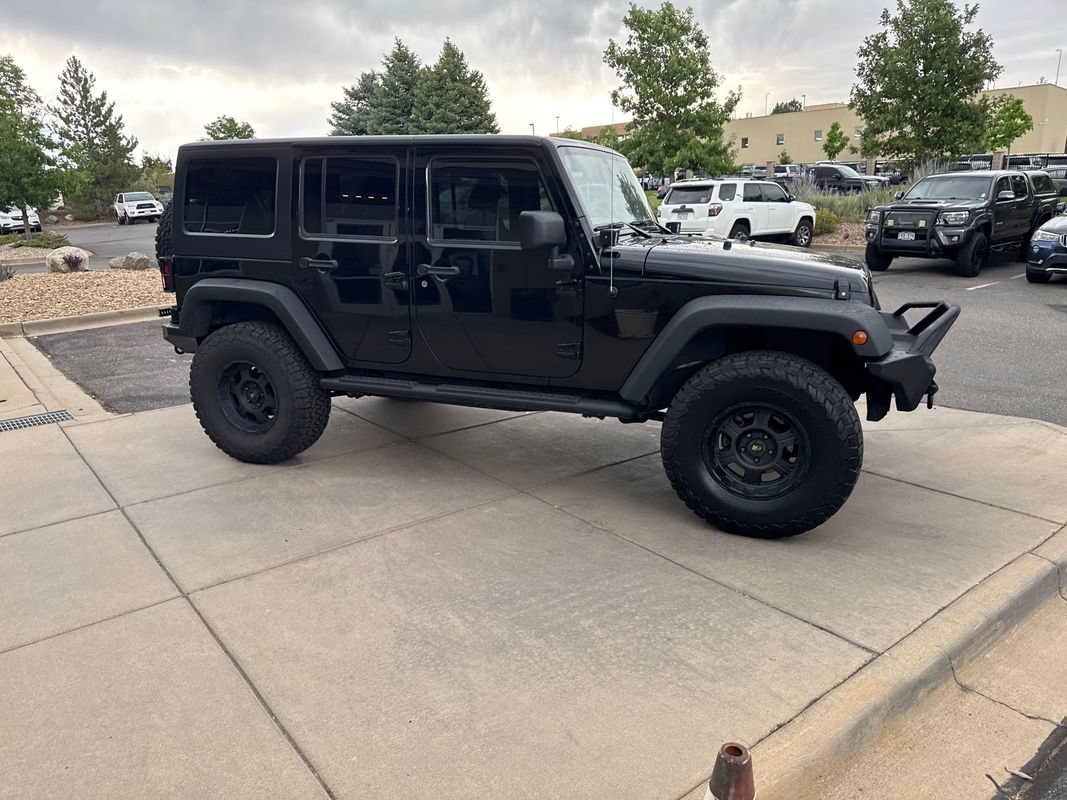 Used 2013 Jeep Wrangler Unlimited Sport AWD/4WD image 7