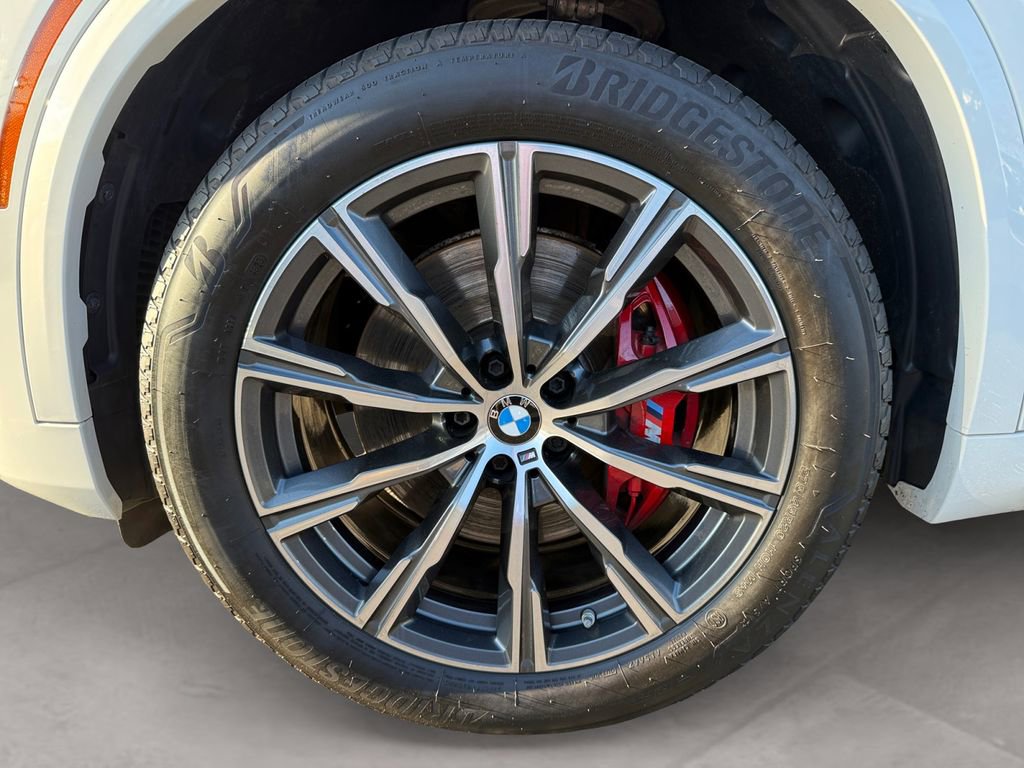 Certified 2022 BMW X5 xDrive40i w/ M Sport Package image 14